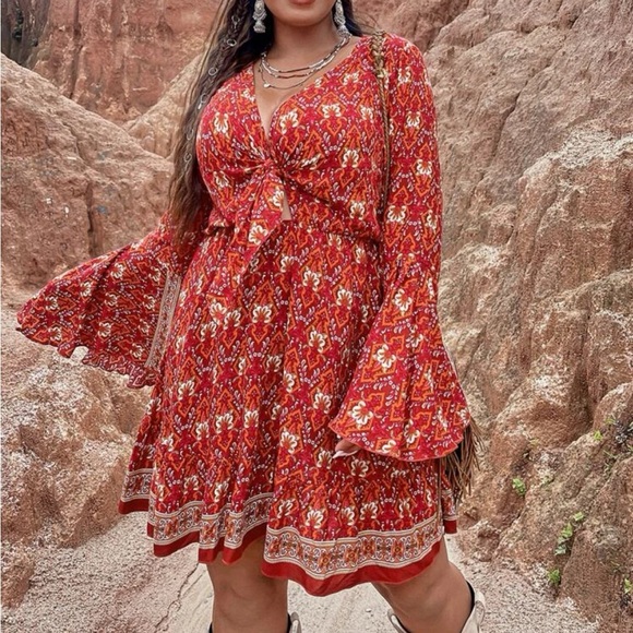 Dresses & Skirts - Boho flounce sleeve tie front dress